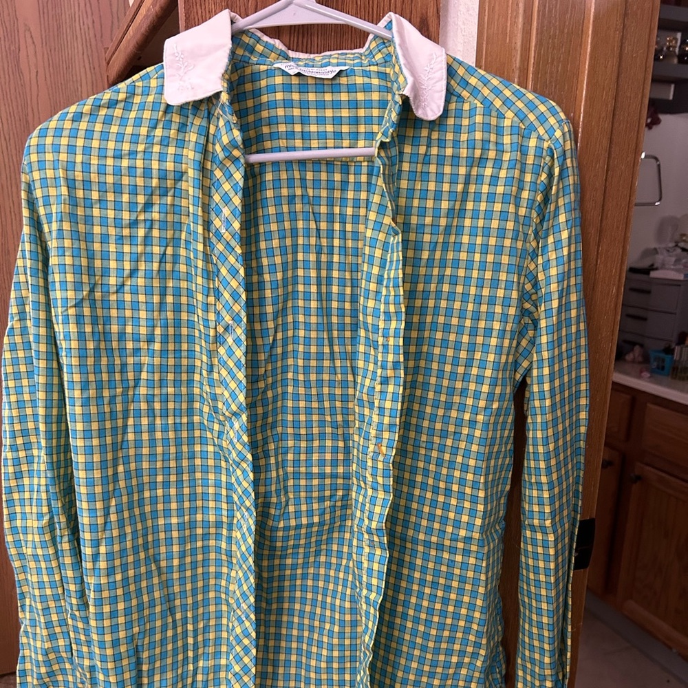 Women’s vintage top. Blue, yellow, green, and white. Long sleeve.